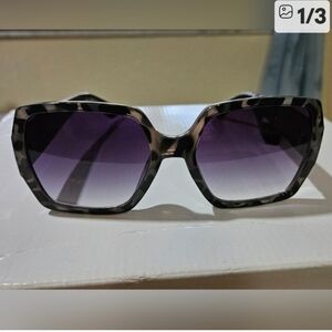 Steve Madden Sunglasess New